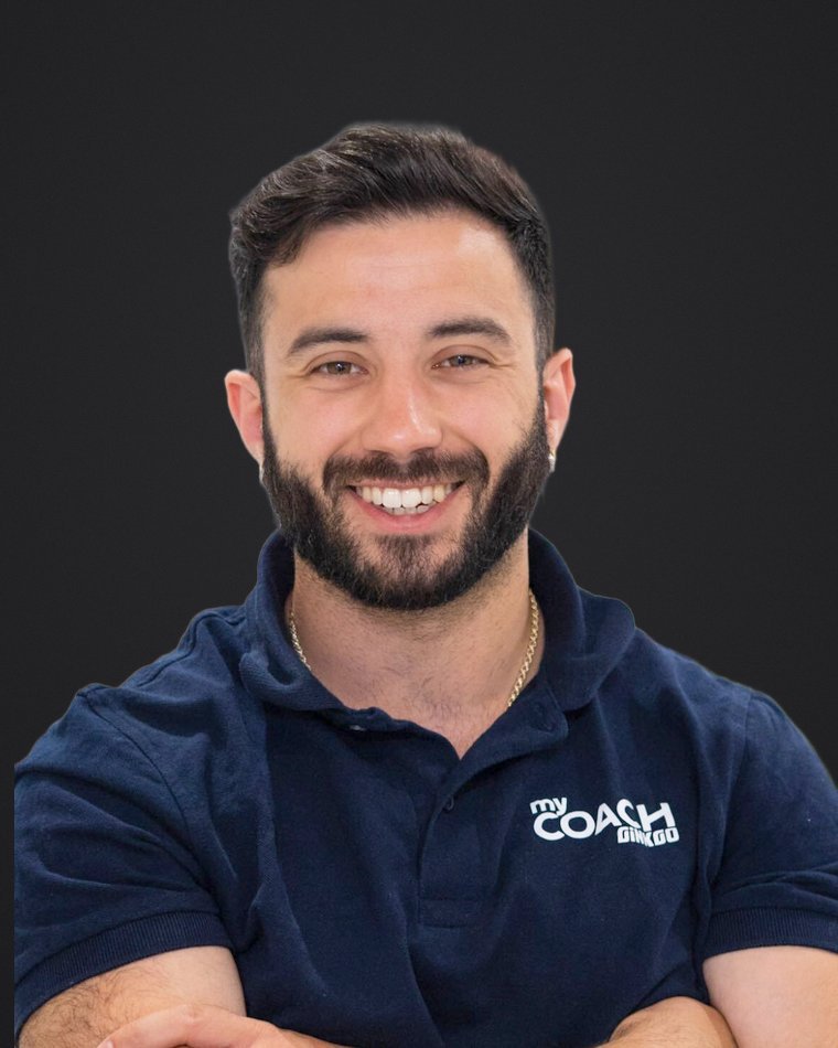 Thibaut, coach au studio de Neuilly-sur-Seine.